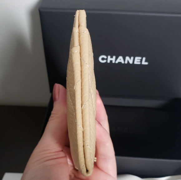 Chanel Beige Clair Classic Cardholder - Picture 11 of 14